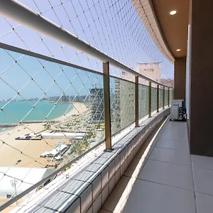Modern Beachfront W. Magnificent Seaview Apartamento